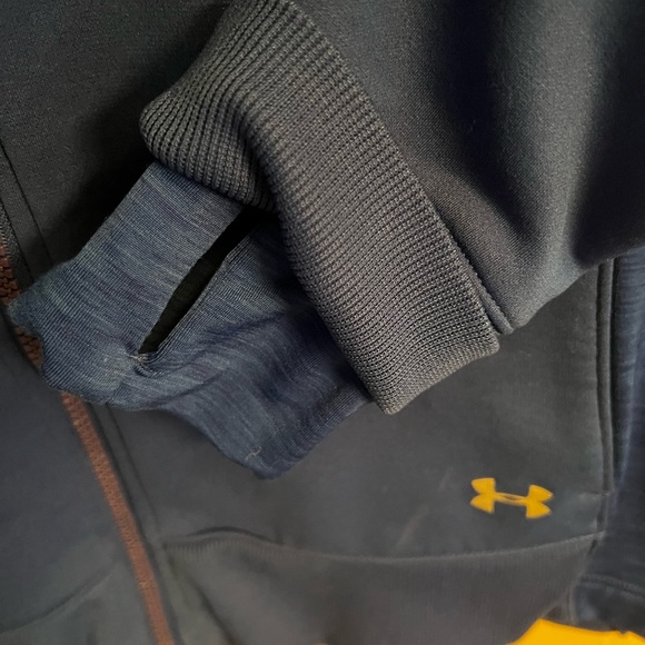 Large royal blue hooded Uber armour running sweatshirt with thumb holes - Picture 5 of 6